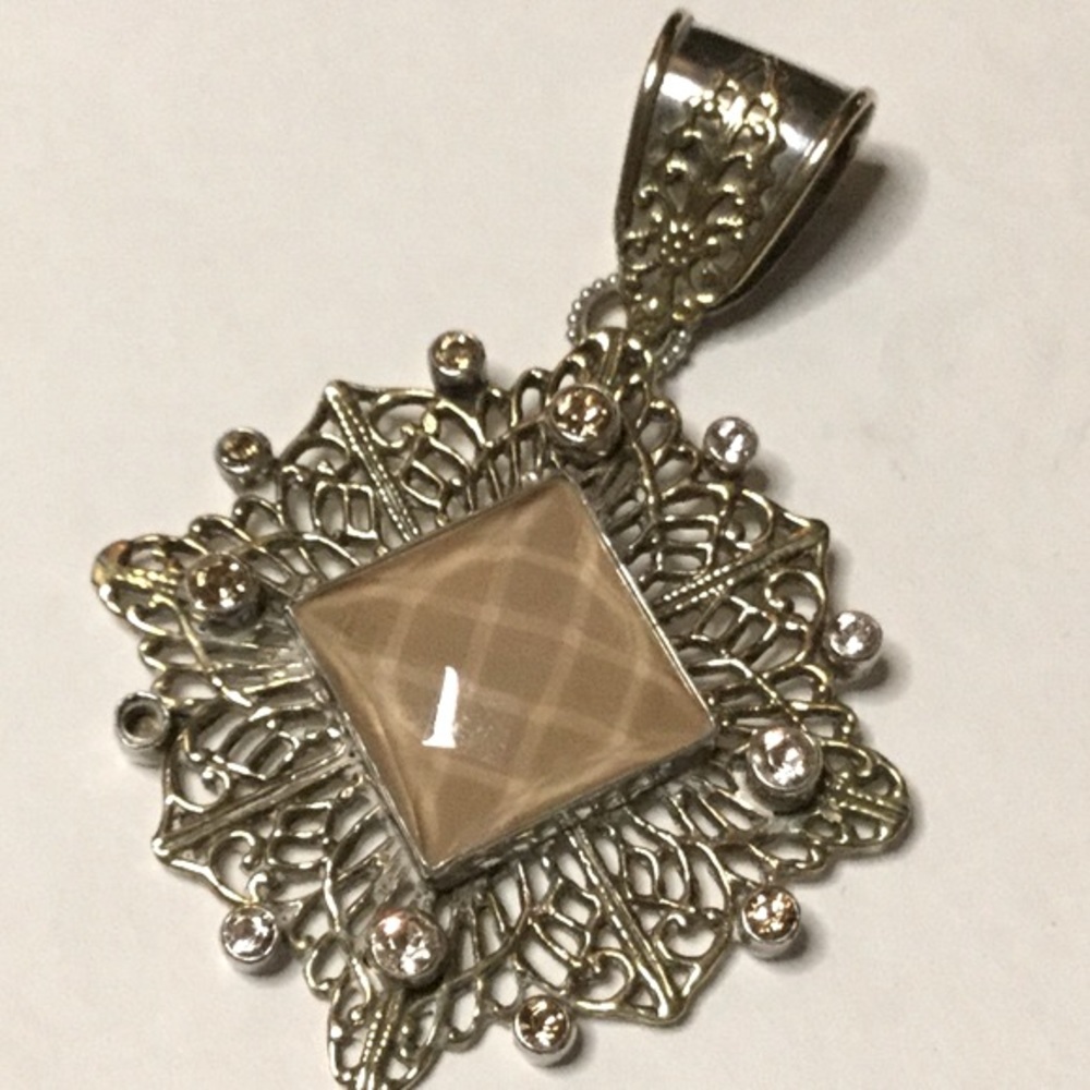 MARS and VALENTINE GOLD TRIMMED STERLING SILVER PENDANT EUC
